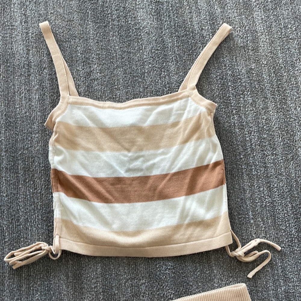 Color Block Knit Set - Picture 11 of 14